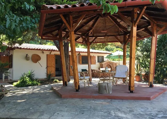 Charming Beach Cottage - Paradise On Earth